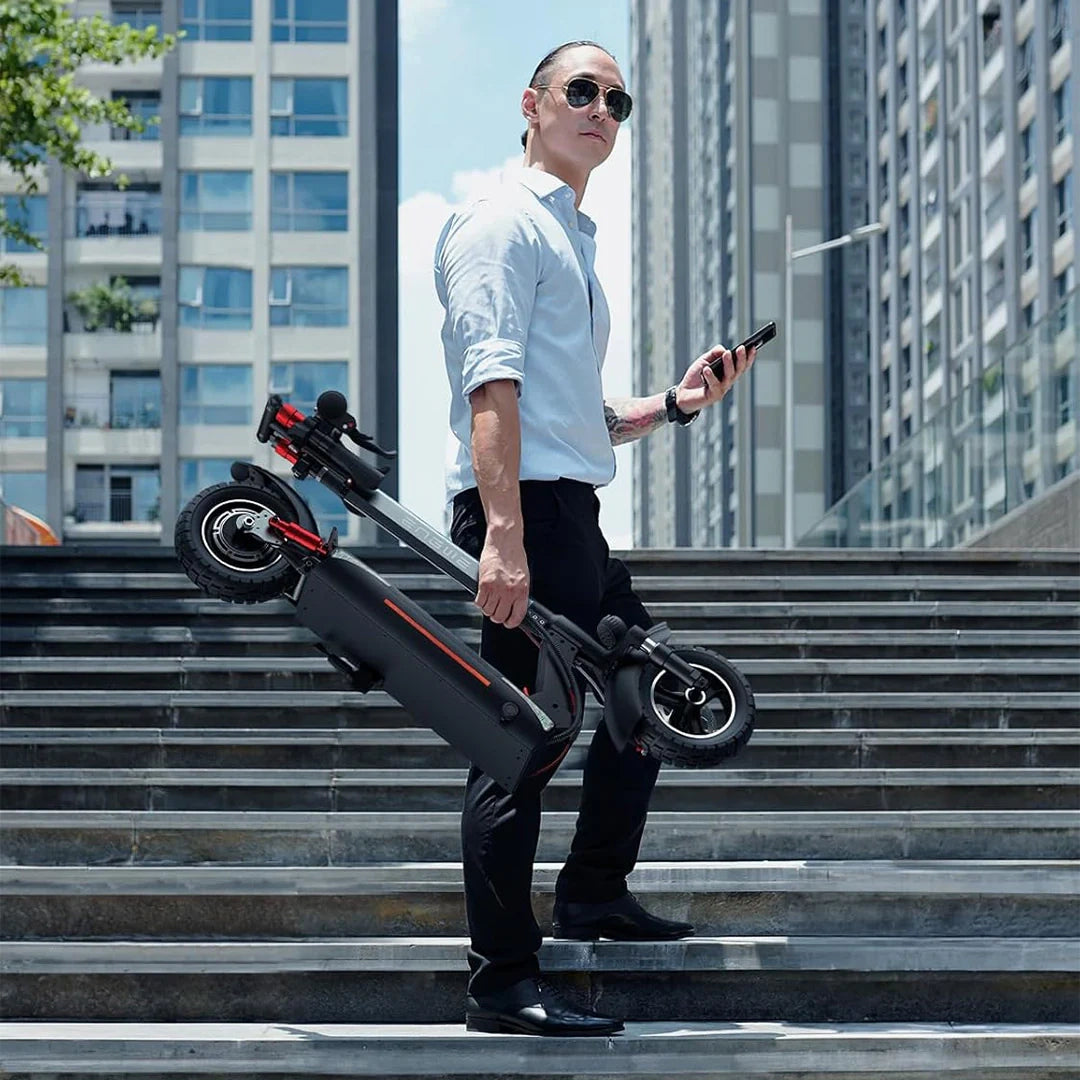 Premium Electric Scooter with 600W Motor and 70km Long Range Battery