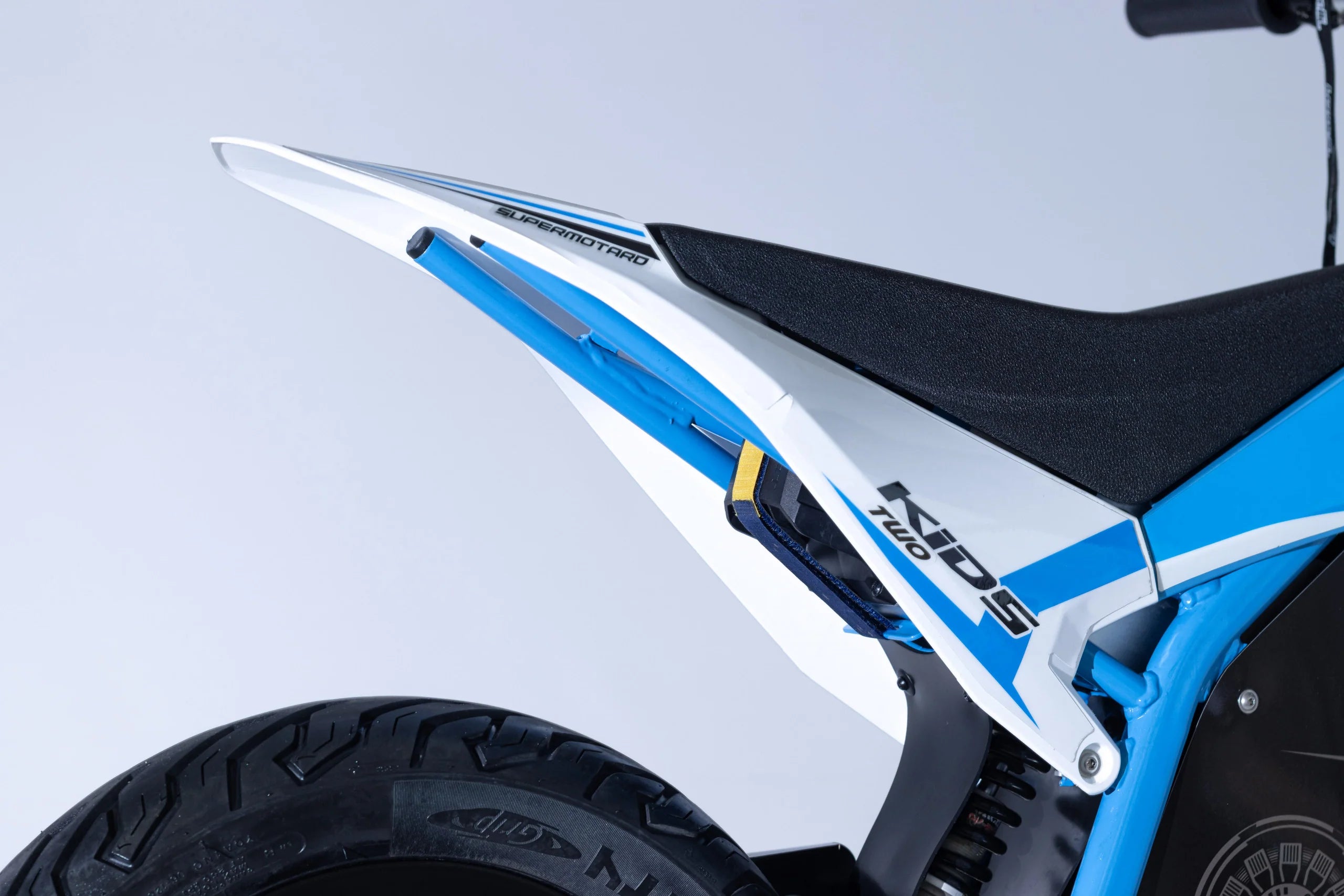 Premium Youth Supermoto E-Bike 1500W with Parental App Control & Removable Battery