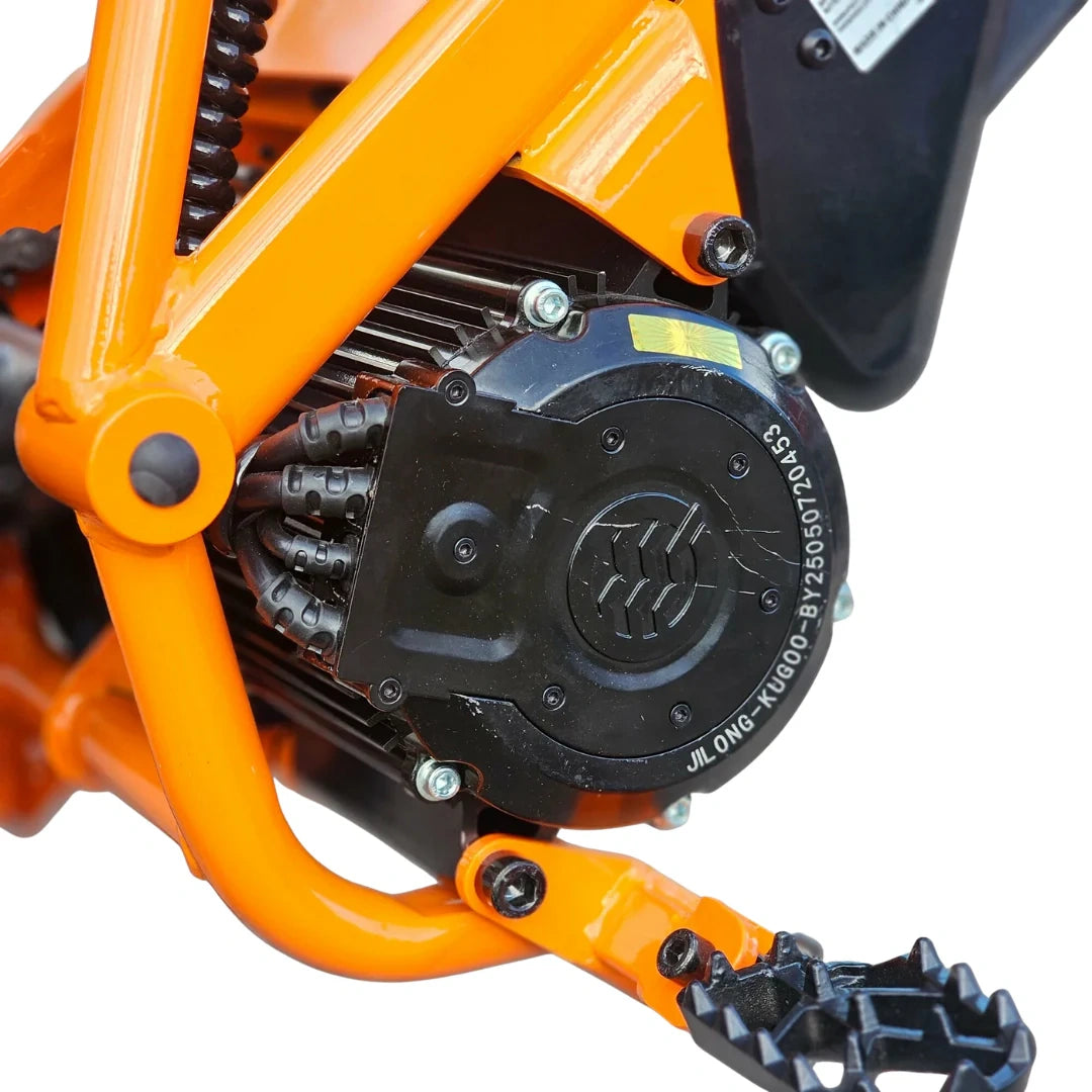 High-Power Electric Dirt Bike with 4000W Peak Power and 60km Range